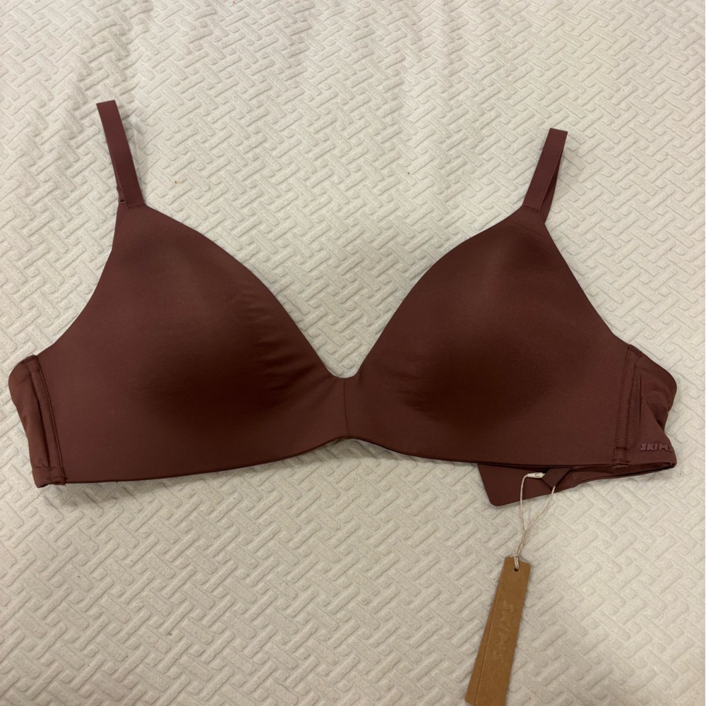 SKIMS T-SHIRT BRA